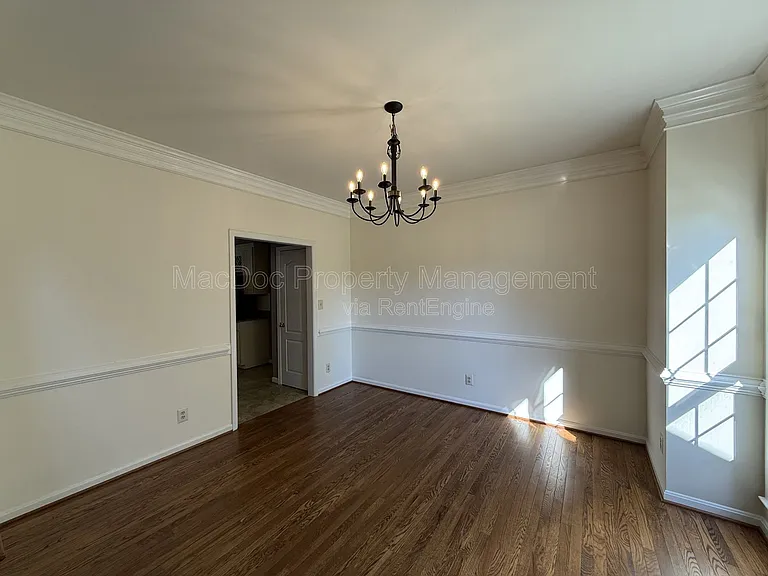 10500 Westfield Ln — Photo 6