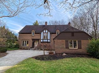 31015 Manchester Ln, Bay Village, OH