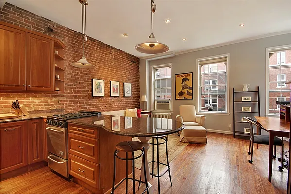 Sold by Corcoran | media 24