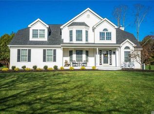 52 Elderwood Dr, Saint James, NY 11780