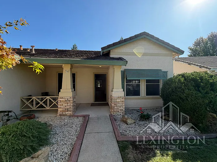 3 bed, 2.0 bath, 1820 sqft, $3,100 — Photo 4