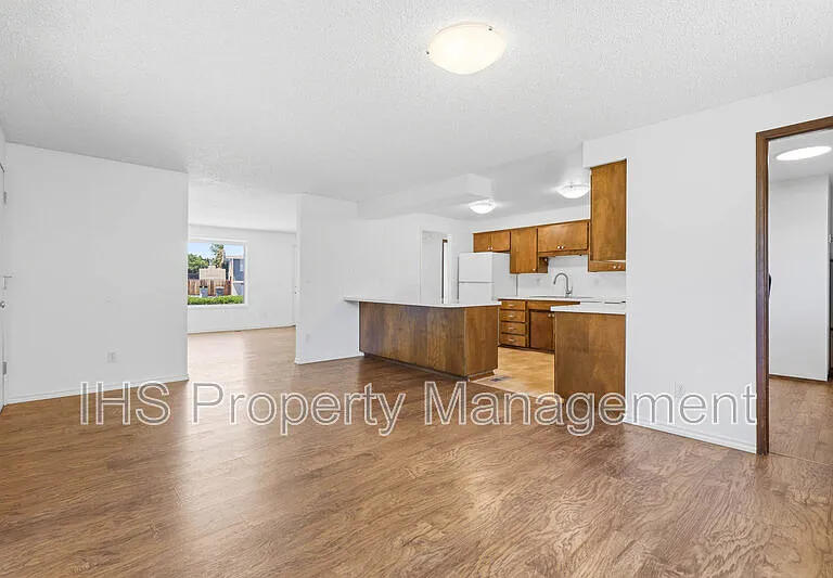 1506 Cimarron Ave — Photo 9