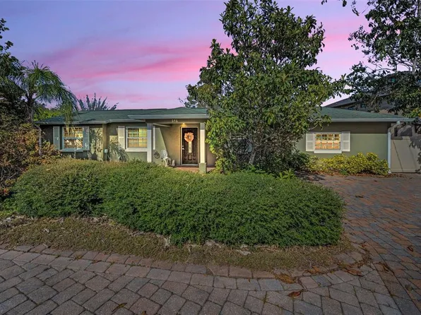 646 Riverside Dr, Tarpon Springs, FL 34689