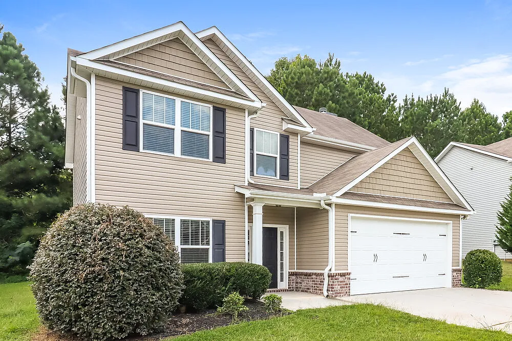 4 bed, 2.5 bath, 2038 sqft, $2,175 — Photo 4