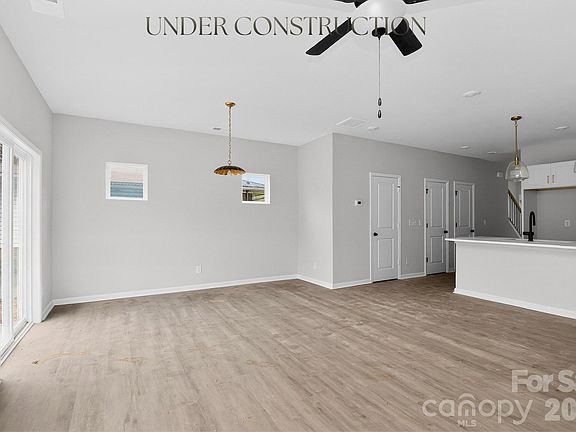4th image of 345 N Hoskins Rd