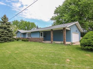 98 Richard St, Verona, WI 53593