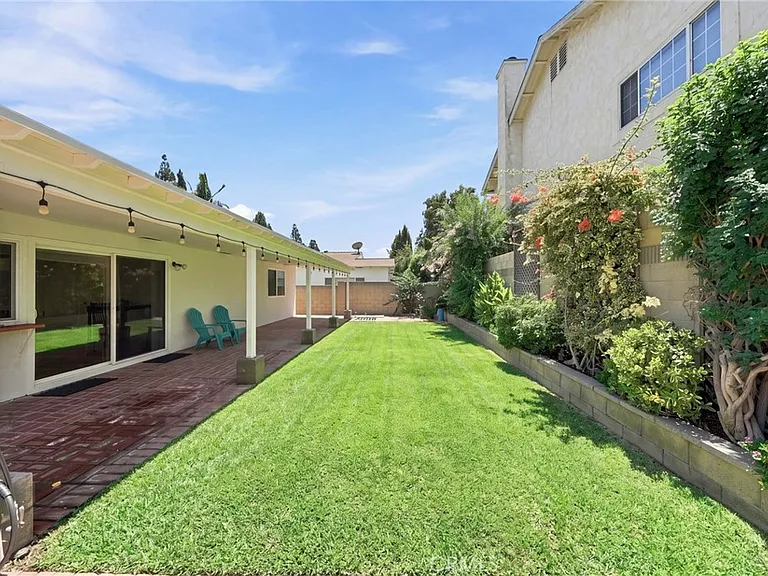 17611 Leslie Ave — Photo 27