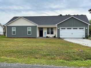 133 Bumps Creek Rd, Sneads Ferry, NC 28460
