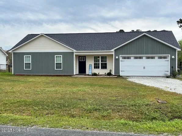 133 Bumps Creek Road, Sneads Ferry, NC 28460