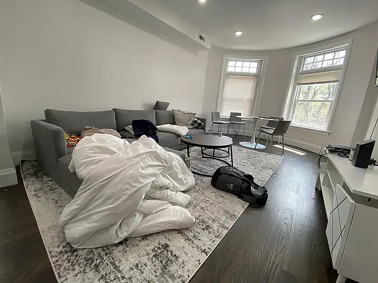 7 Strathmore Rd #2A — Photo 3