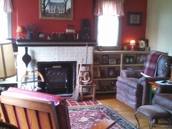 2nd image of 2240 Park St