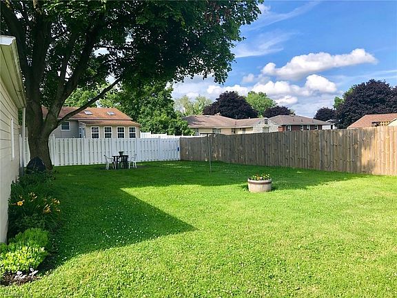 2nd image of 2238 Bel Aire Ln