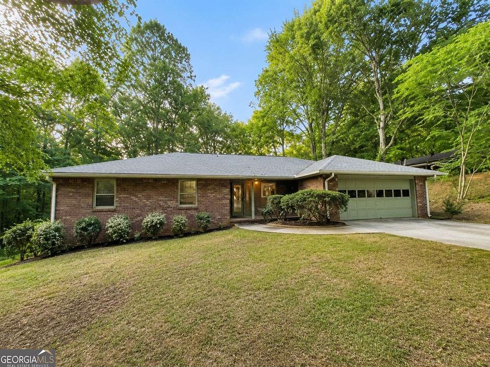 1st image of 1512 Pine Cir