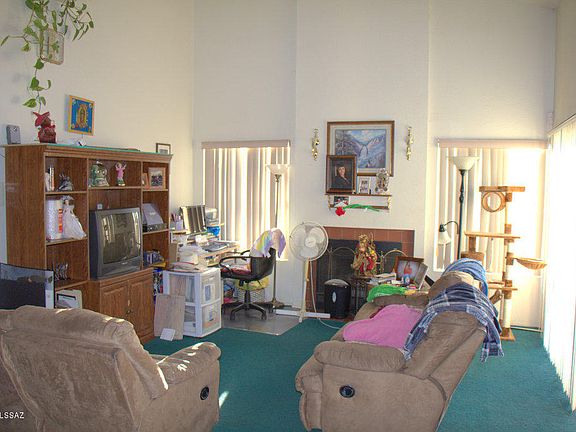 3rd image of 9273 N Monmouth Ct