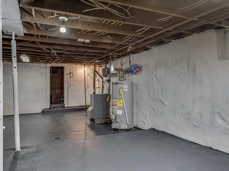 11 Webster St #11 — Photo 18