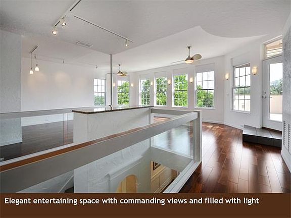 4th image of 409 W Johanna St