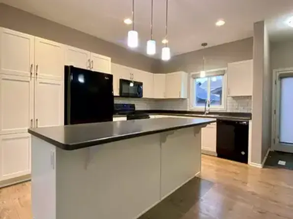 3395 Weidle Way SW #1A, Edmonton, AB T6X 1T3