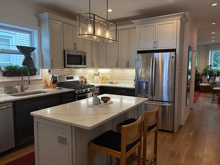 2821 N Springfield Ave #2 — Photo 7