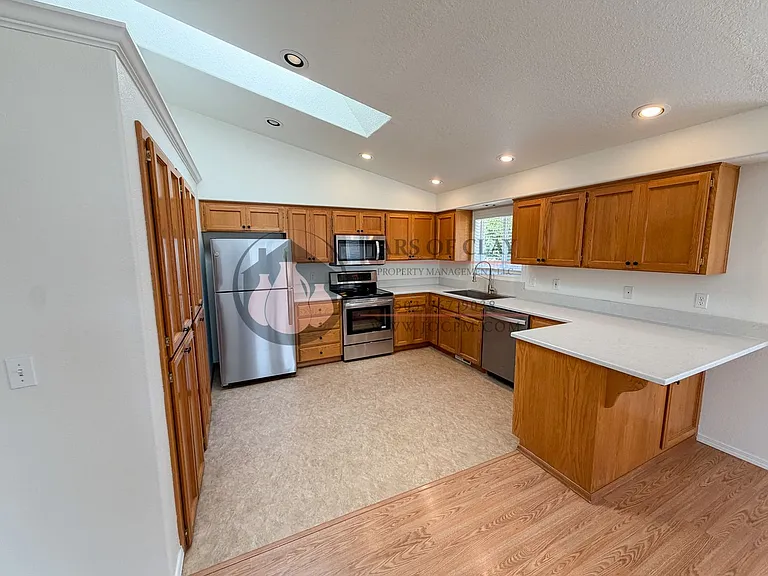 1981 Westport Ct NW — Photo 4
