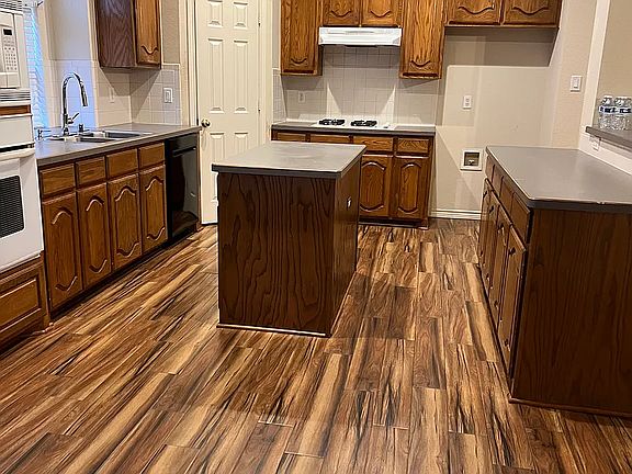 4th image of 308 Brookhaven Dr