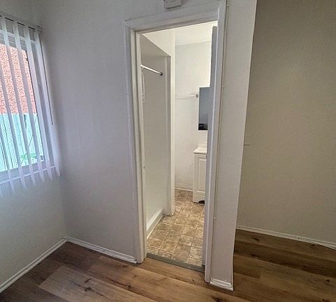4th image of 2825 S Sepulveda Blvd APT 4B