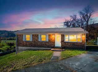 101 Warner St, Narrows, VA 24124