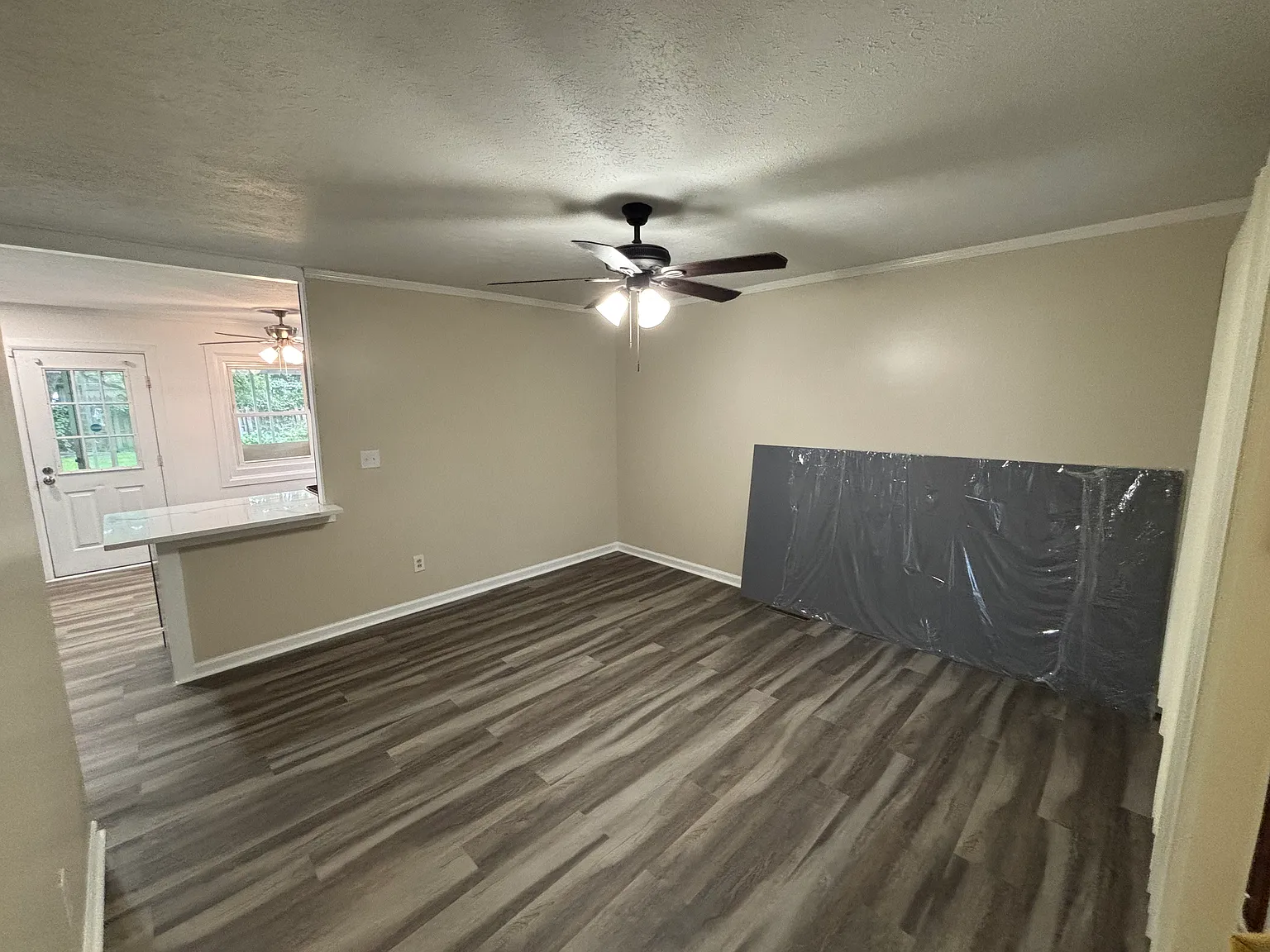 3 bed, 840 sqft, $1,750 — Photo 4