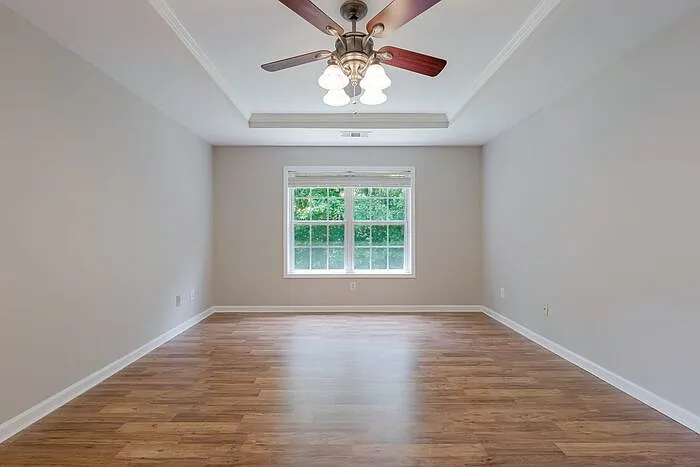 2148 Saint Albans Pl — Photo 16