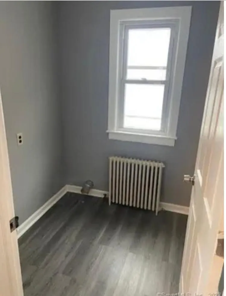 2 bed, 1000 sqft, $1,600 — Photo 4
