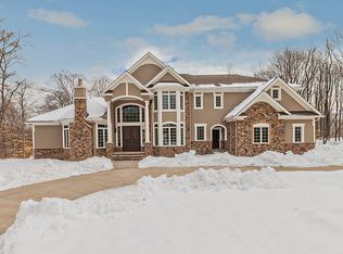 5573 Liberty Rd, Bentleyville, OH 44022