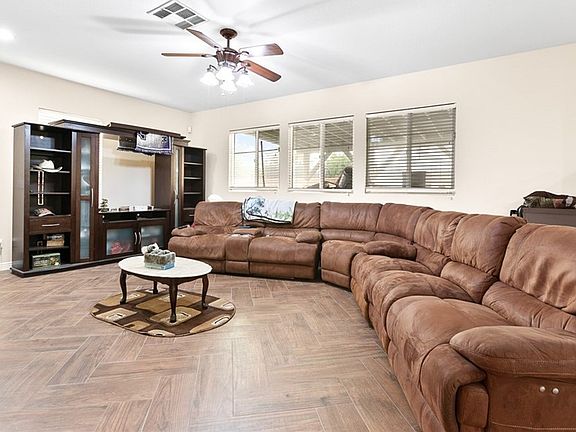 5th image of 2809 E Avenue J4