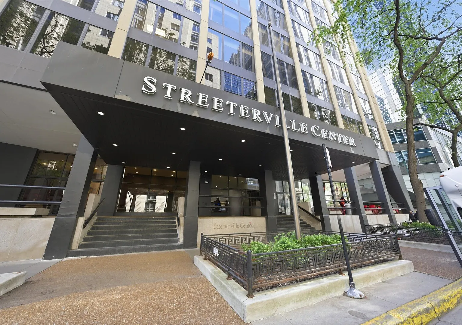 1 bed, $2,300 — Photo 1