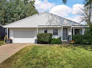 2402 10th Ave SW, Cedar Rapids, IA 52404