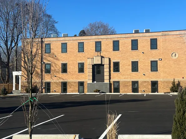 1193 Commercial St #4B, East Weymouth, MA 02189