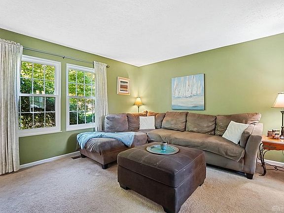 5th image of 3588 Barlington Ct