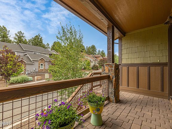 3rd image of 2526 W Josselyn Drive