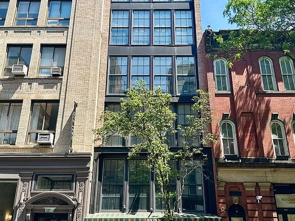111 W 17th St APT 1, New York, NY 10011
