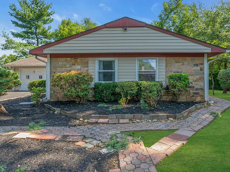 4 Twig Ct — Photo 58
