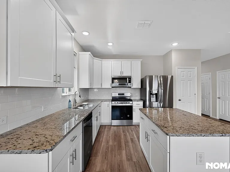 1128 Timberhurst Trl — Photo 4