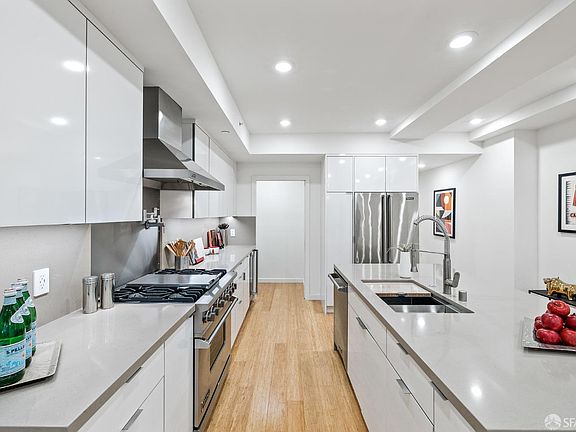 5th image of 3824 24th St #101
