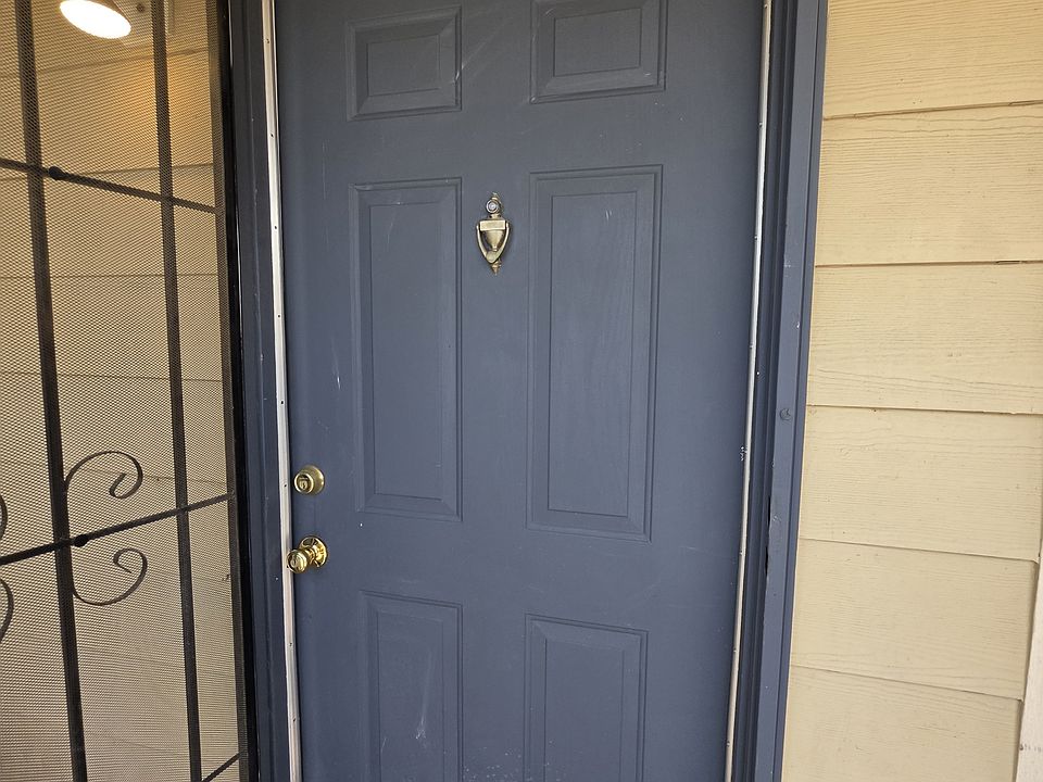 1st image of 8391 San Fernando Rd