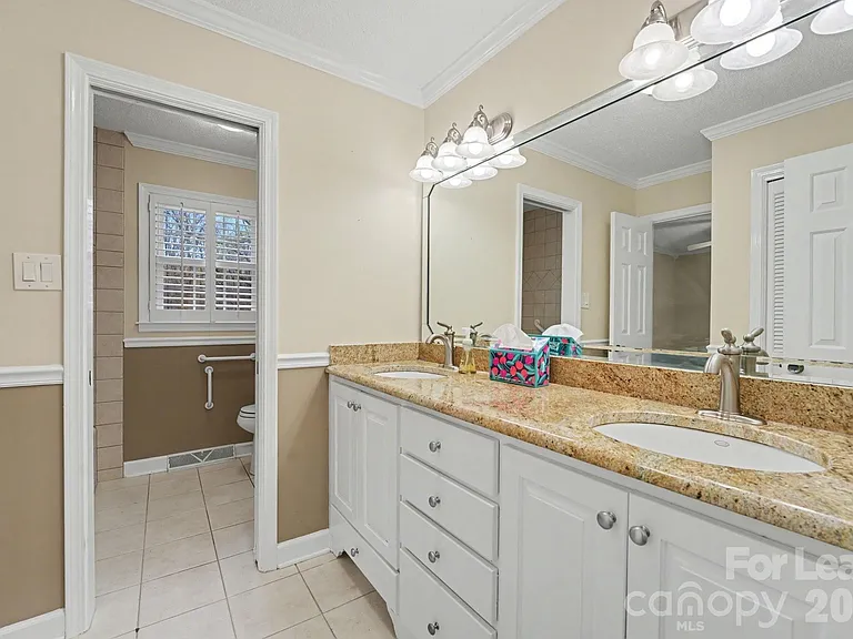 11002 Harrisburg Rd — Photo 7