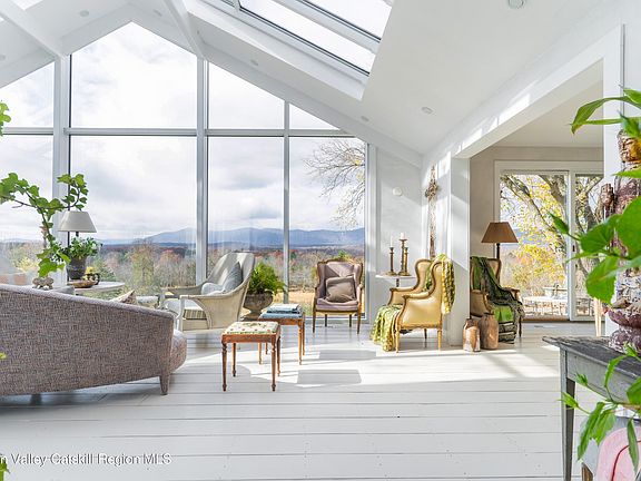 4th image of 145 E Camp Rd