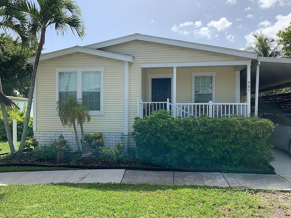 1st image of 957 SW 131st Ave