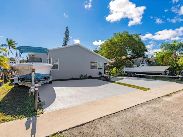 235-237 SW 12th St, Dania Beach, FL 33004