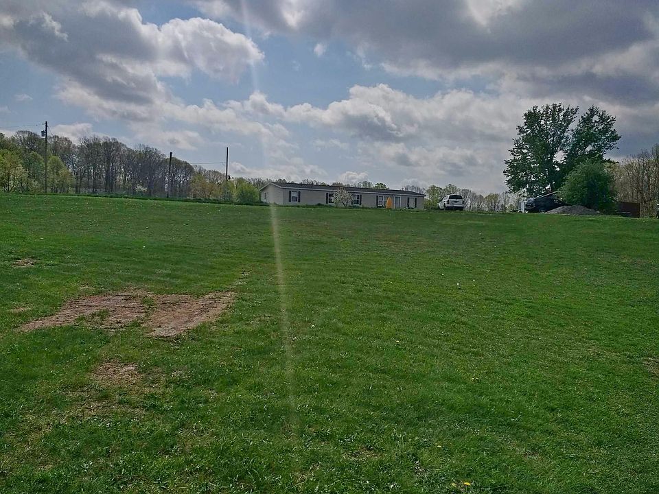 2nd image of 482 Mapletown Rd