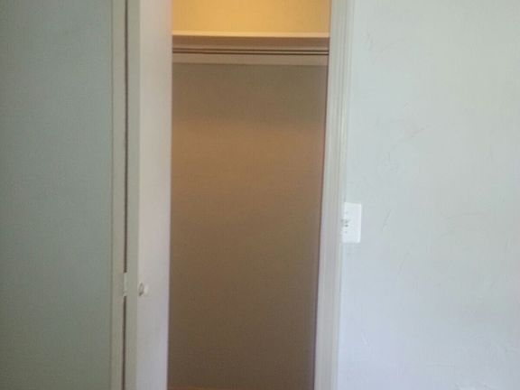 5th image of 621 S Clyde Ave