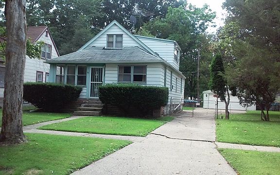 2nd image of 15867 W Parkway St