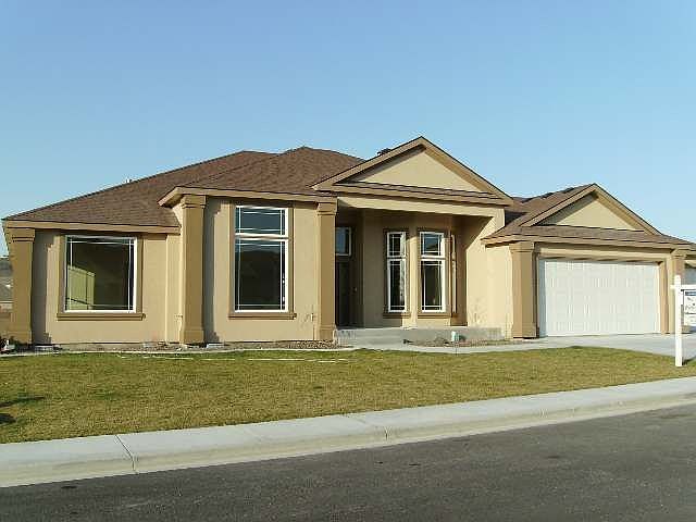 1st image of 1335 Jubilee St