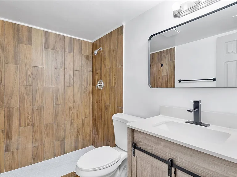 1715 N 16th Ave #111 — Photo 29